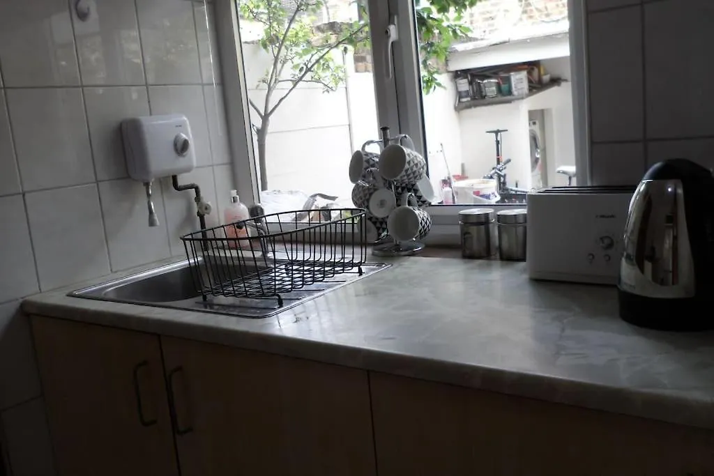 Apartment Bubblesbnb, 1 Bedroom Flat London